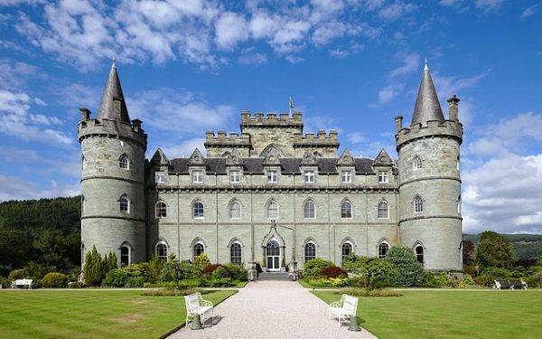 Organiser un séminaire dans un Château : les avantages !